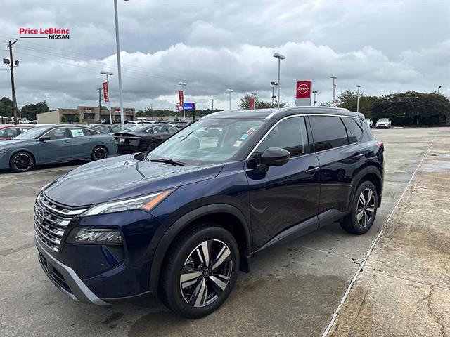 Certified 2025 Nissan Rogue SL w/ Tech Package AWD/4WD image 3