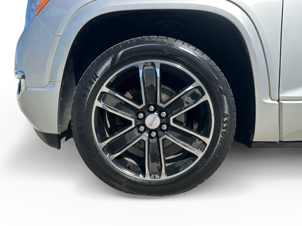 Used 2019 GMC Acadia Denali w/ Technology Package FWD image 9