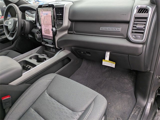 New 2026 RAM 1500 4x4 Crew Cab image 28