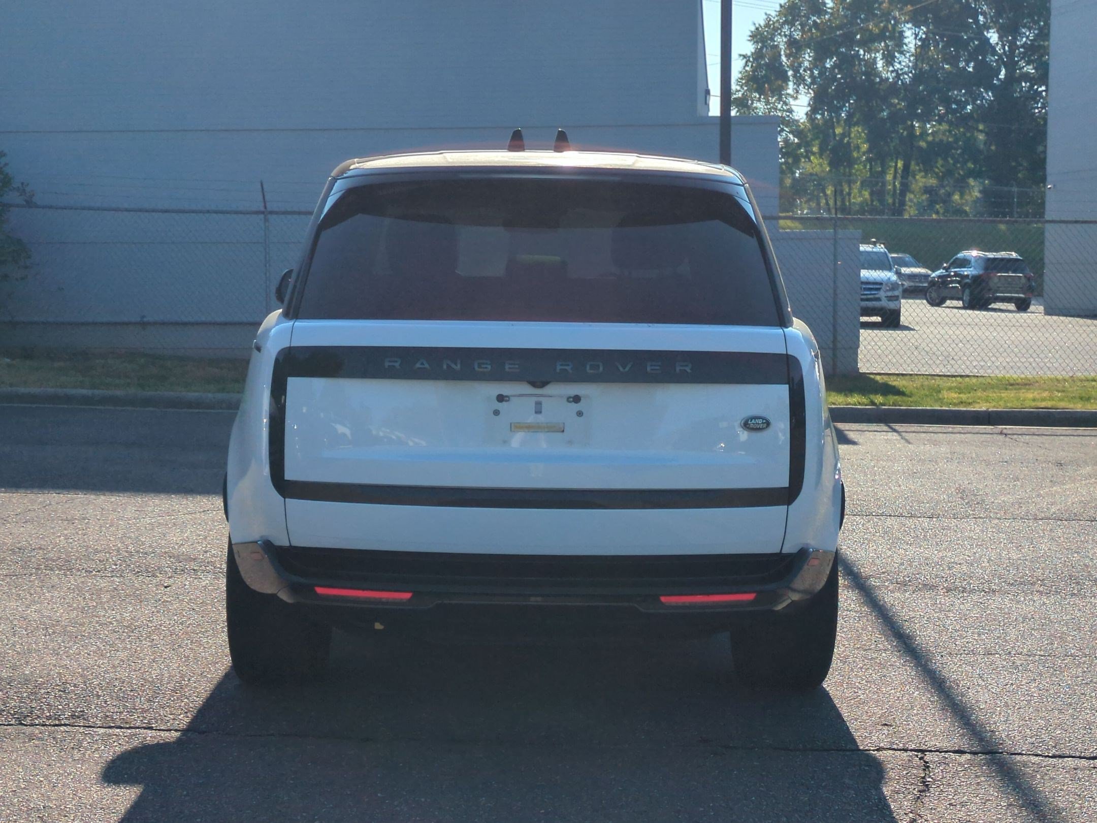Used 2022 Land Rover Range Rover SE AWD/4WD image 4