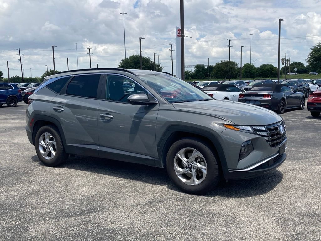 Used 2024 Hyundai Tucson SEL FWD image 2