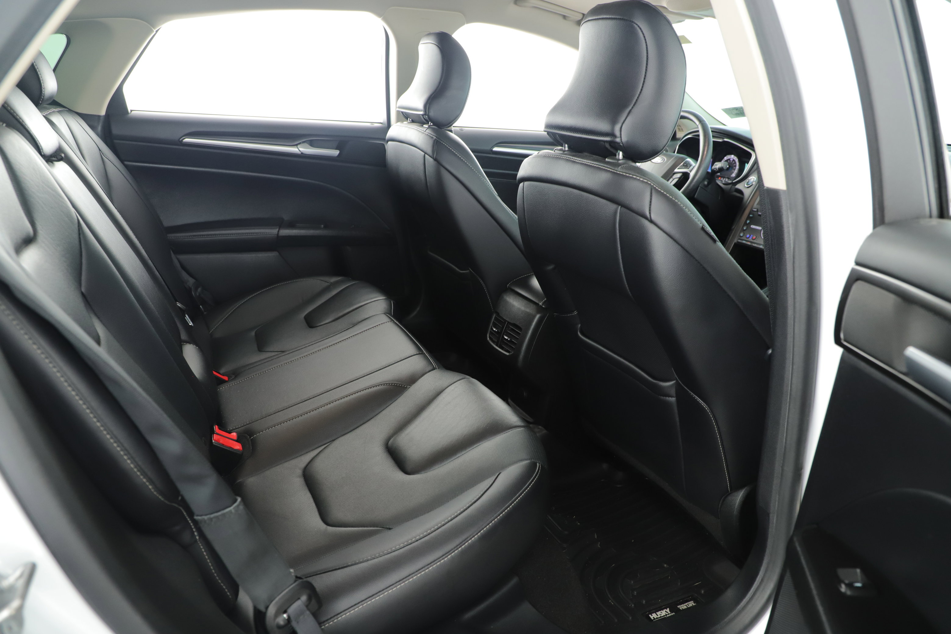 Used 2019 Ford Fusion Titanium image 18