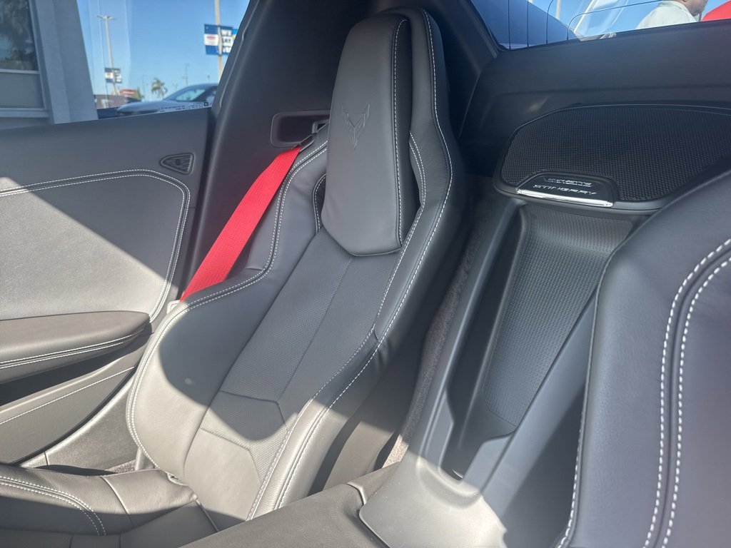 Used 2024 Chevrolet Corvette Stingray Convertible w/ Z51 Performance Package image 9