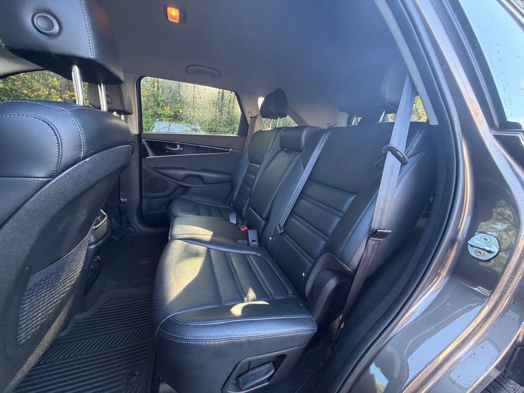 Used 2019 Kia Sorento EX AWD/4WD image 4