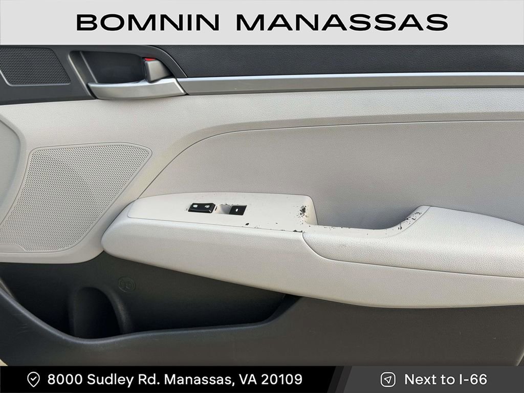 Used 2017 Hyundai Elantra SE image 8