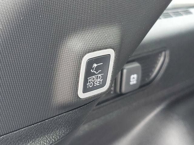 New 2026 Jeep Grand Cherokee Limited w/ Limited Altitude Package AWD/4WD image 9