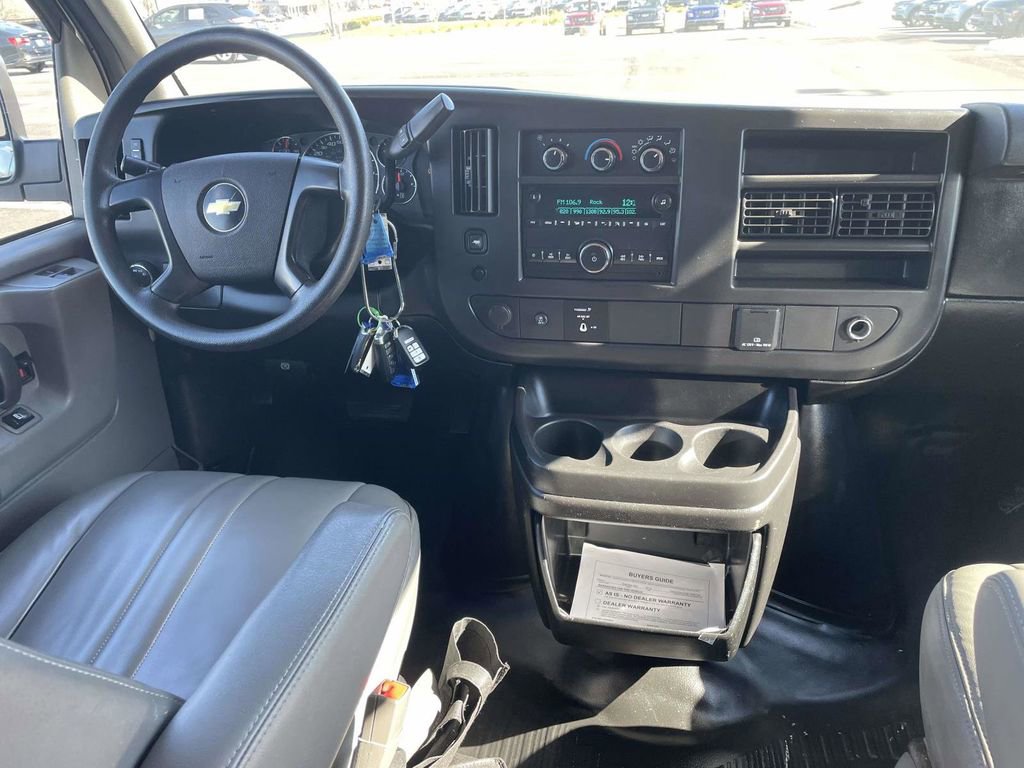 Used 2015 Chevrolet Express 2500 Work Van image 9