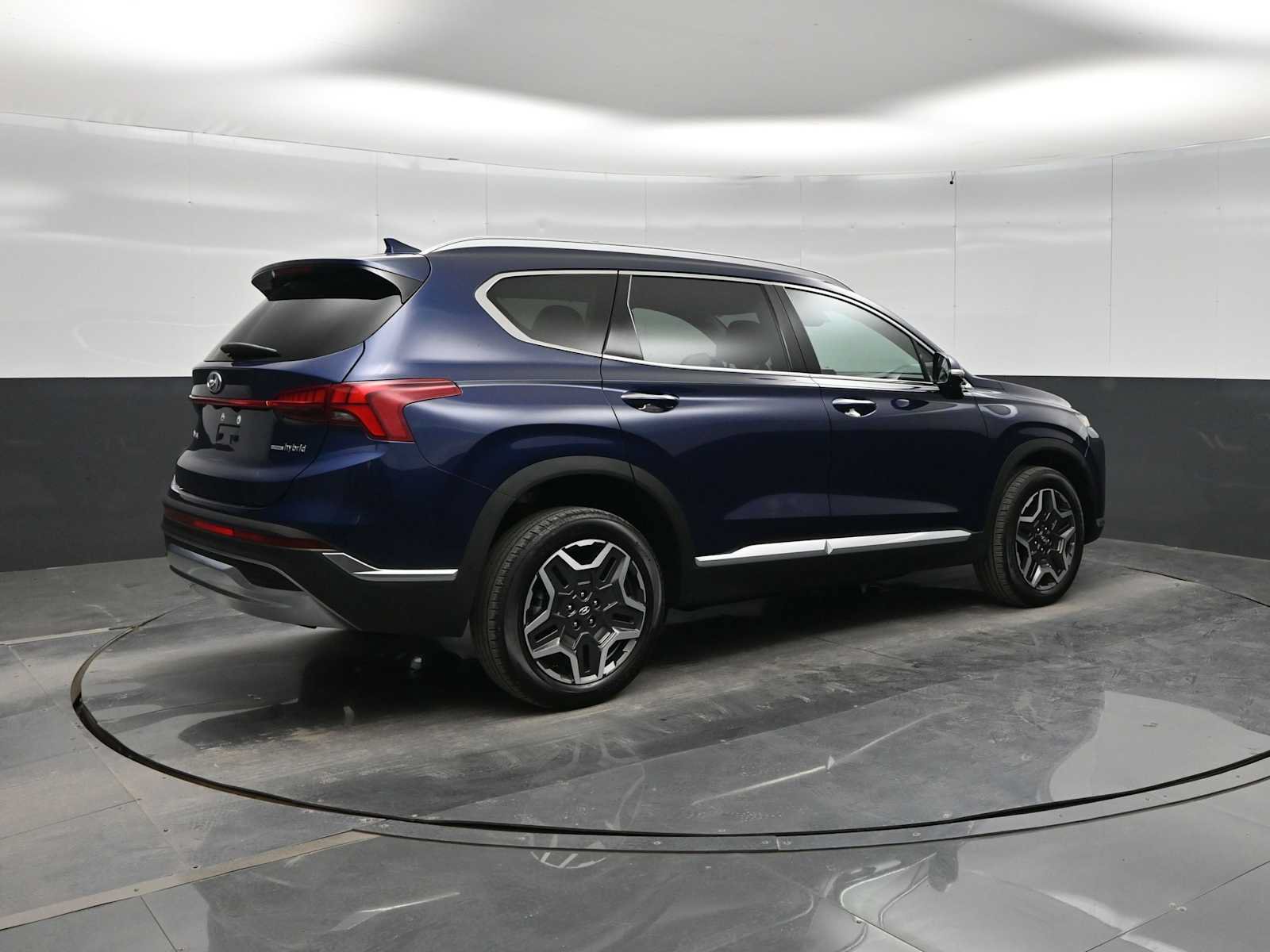 Used 2023 Hyundai Santa Fe Limited w/ Cargo Package AWD/4WD image 7