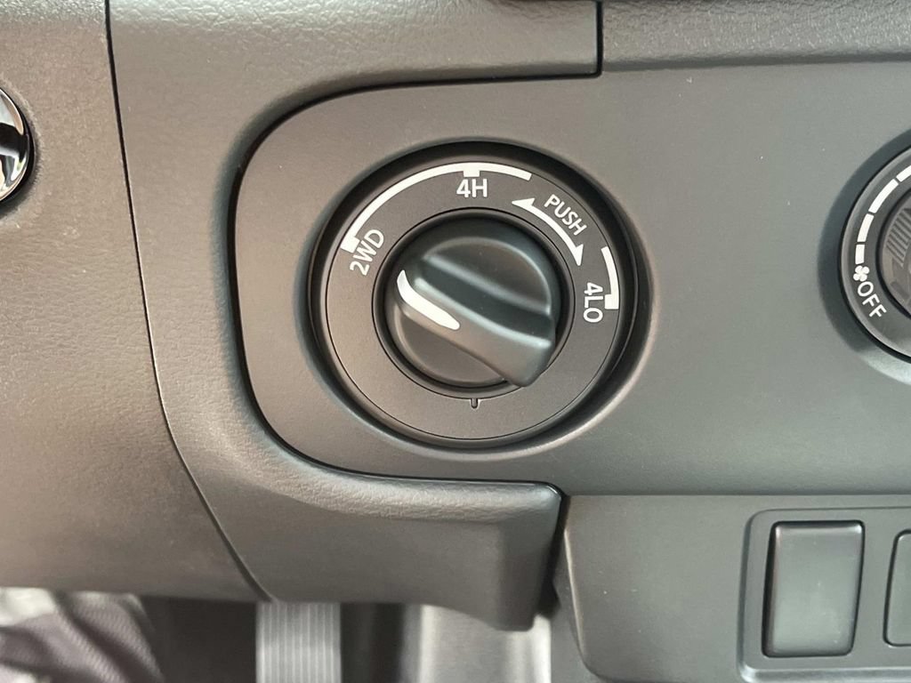 New 2027 Nissan Frontier S AWD/4WD image 25
