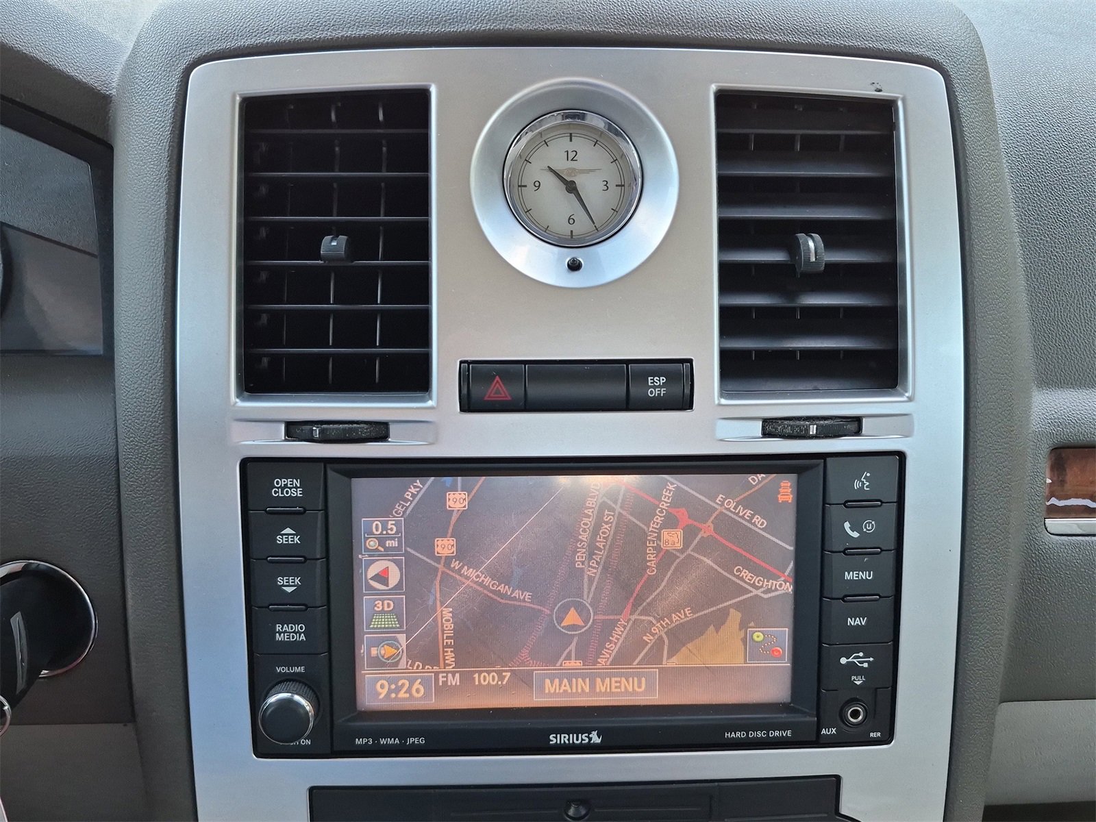 Used 2008 Chrysler 300 C w/ Navigation & Sound Group II image 24
