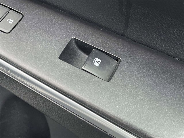 Used 2017 Toyota Camry SE image 17