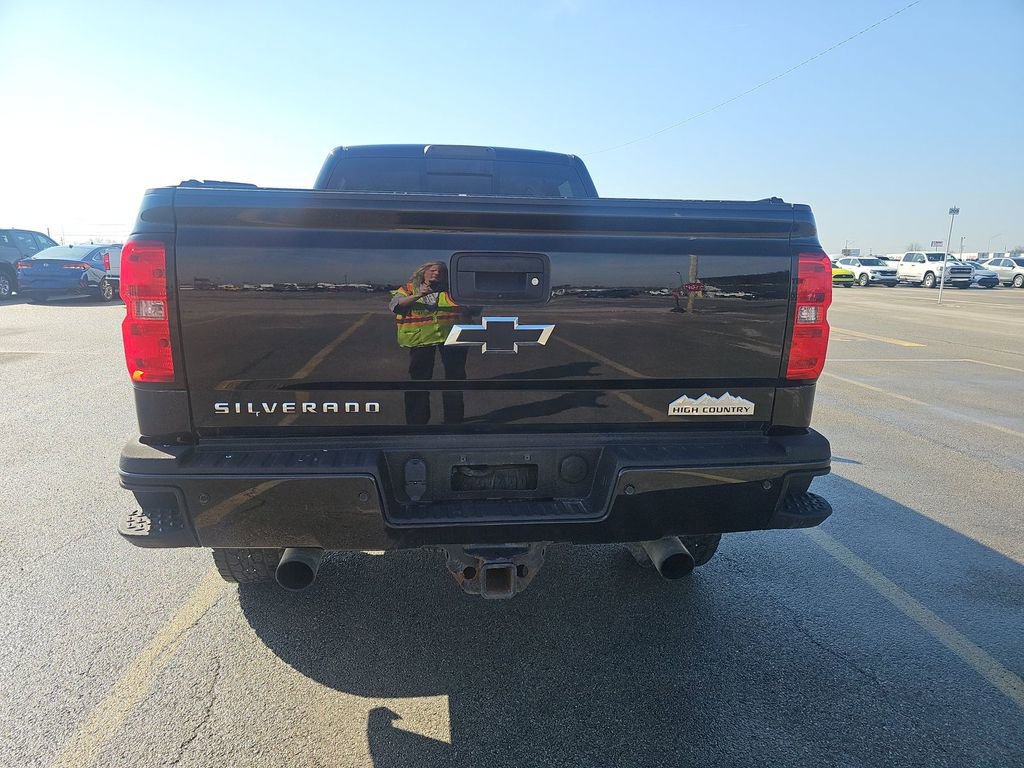 Used 2016 Chevrolet Silverado 2500 High Country image 5