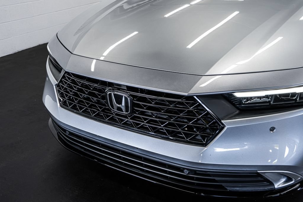 Used 2024 Honda Accord Touring image 10