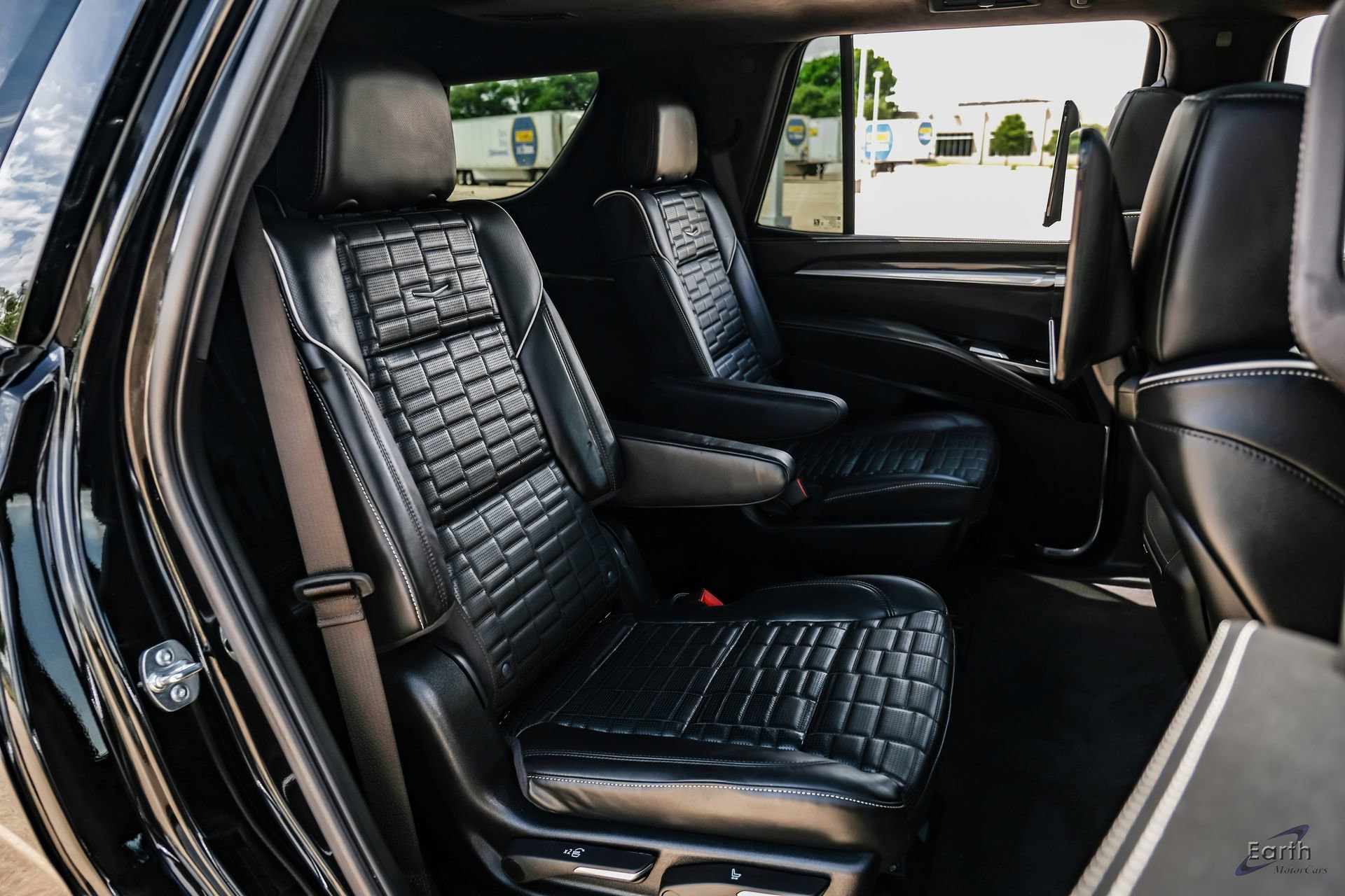 Used 2025 Cadillac Escalade V AWD/4WD image 78