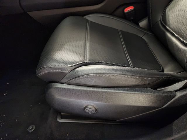Used 2023 Mercedes-Benz GLC 300 image 24