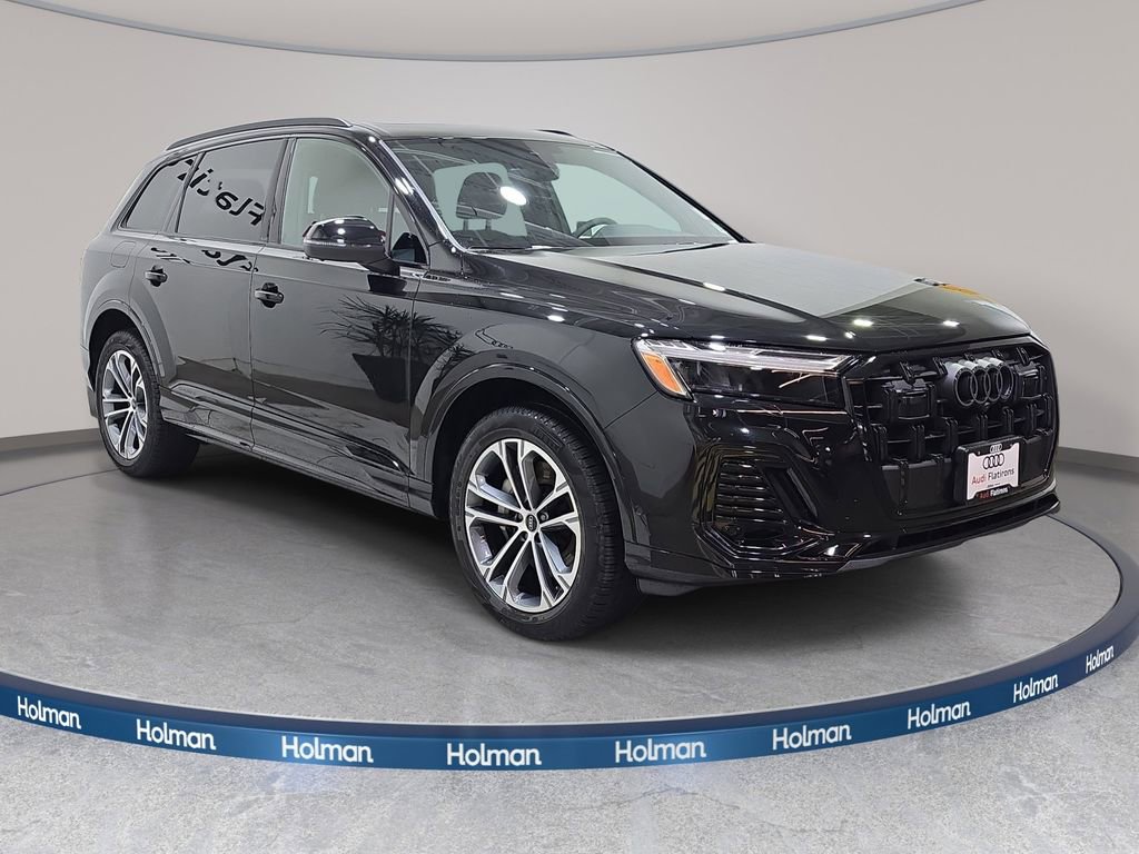 Used 2025 Audi Q7 2.0T Premium w/ Convenience Plus Package image 4