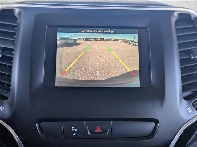 Used 2020 Jeep Cherokee Altitude image 14