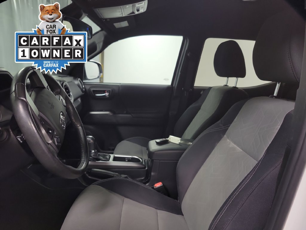 Used 2022 Toyota Tacoma TRD Sport w/ Technology Package AWD/4WD image 18