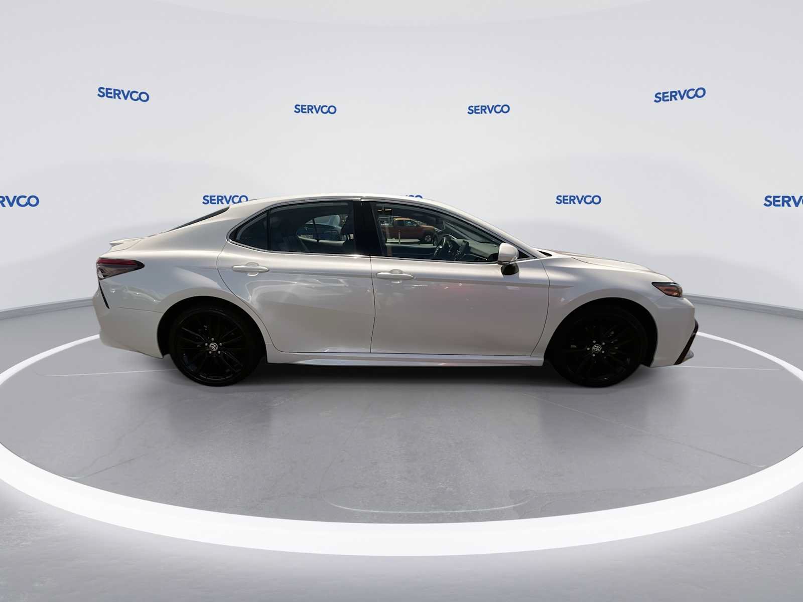 Used 2024 Toyota Camry XSE FWD image 9