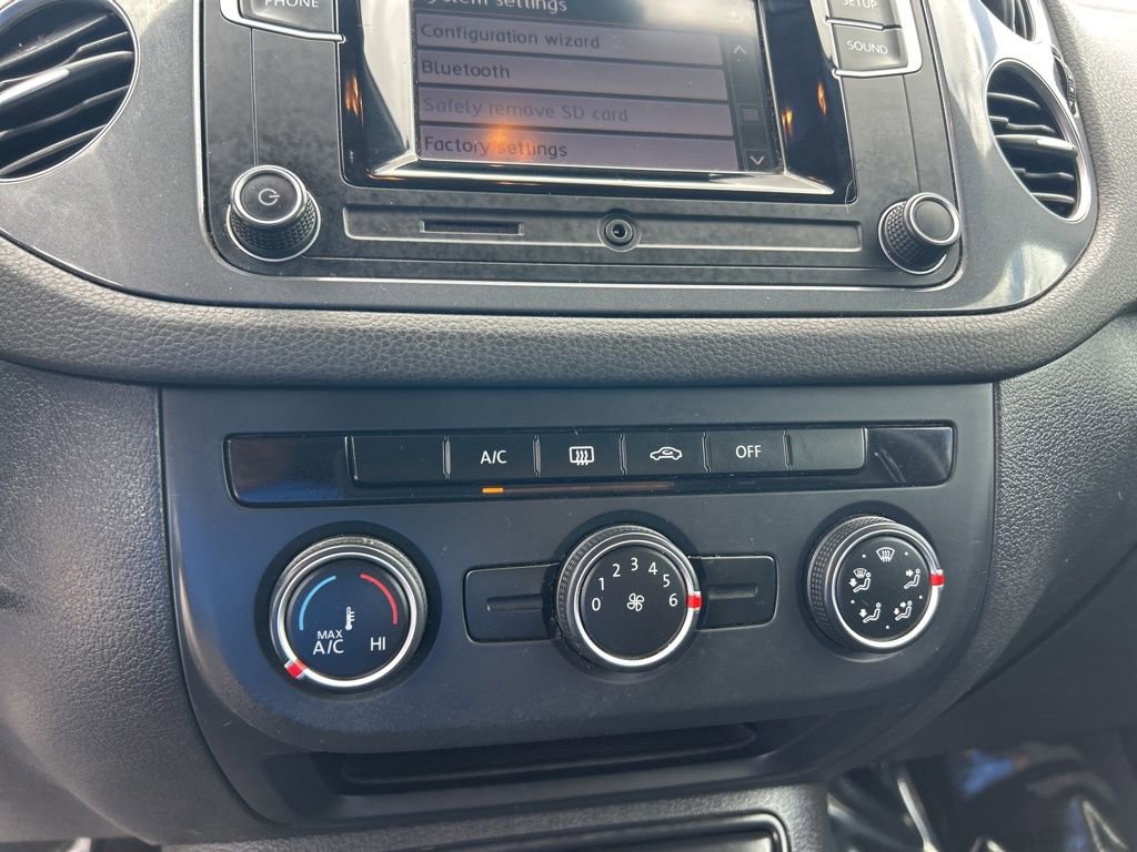 Used 2018 Volkswagen Tiguan Limited image 35