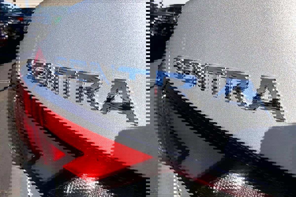 Used 2023 Nissan Sentra SV image 17