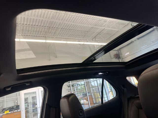 Used 2023 Chevrolet Equinox RS w/ RS Leather Package FWD image 23