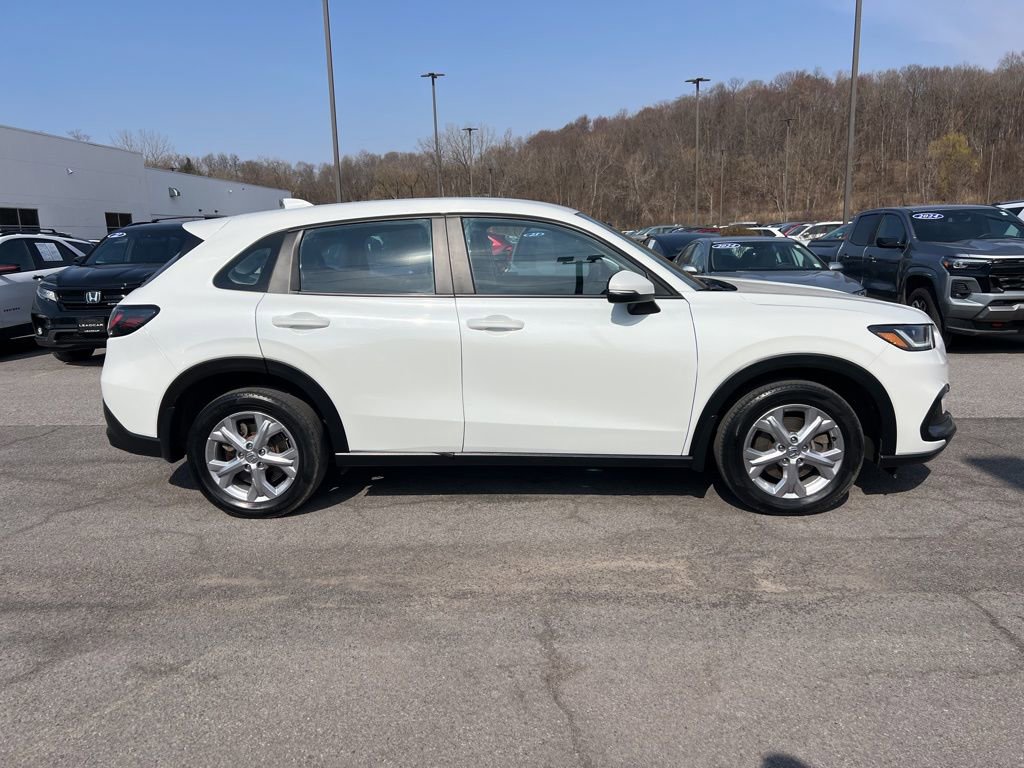 Used 2023 Honda HR-V LX image 6