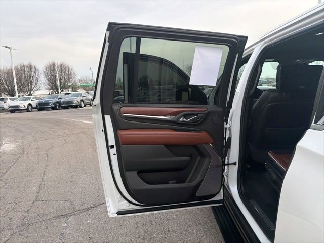 Used 2024 GMC Yukon XL Denali Ultimate image 29