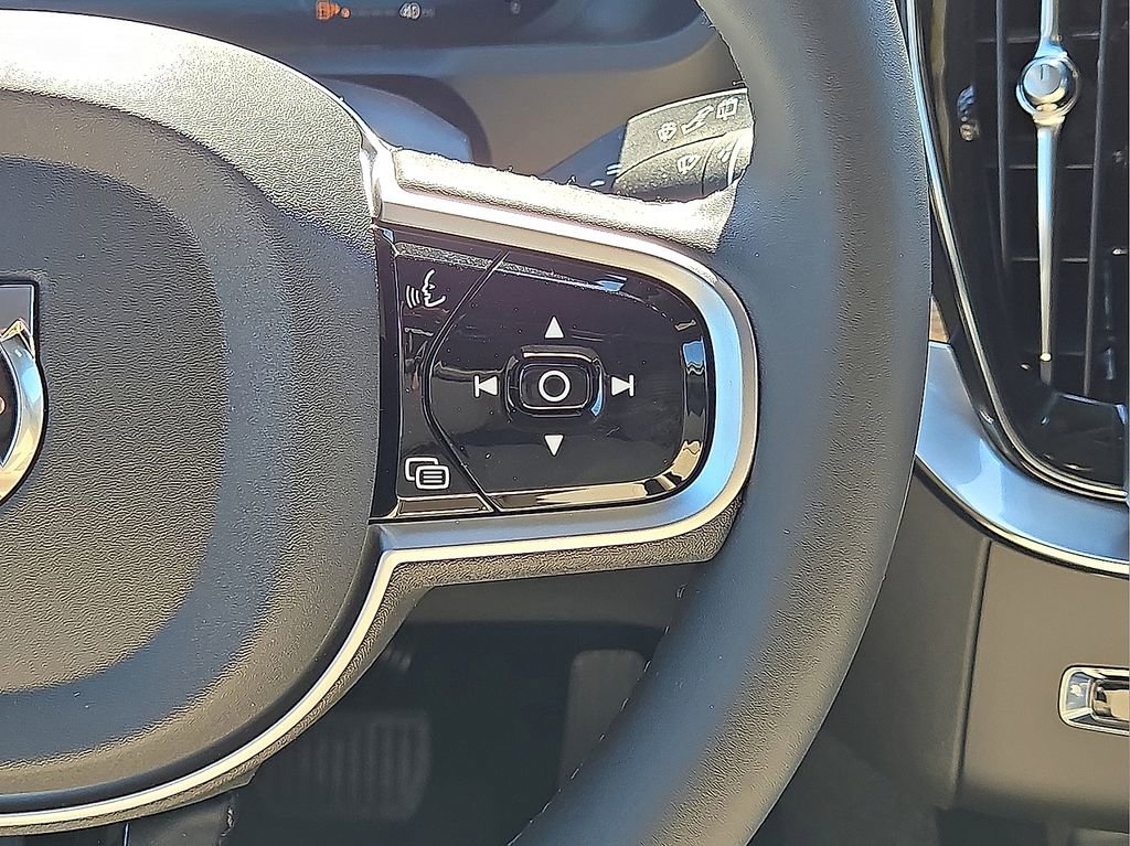 New 2026 Volvo XC90 B6 Plus w/ Protection Package Premier AWD/4WD image 20
