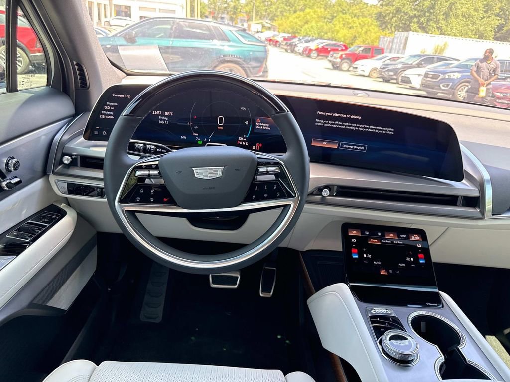 New 2026 Cadillac Vistiq Luxury image 16