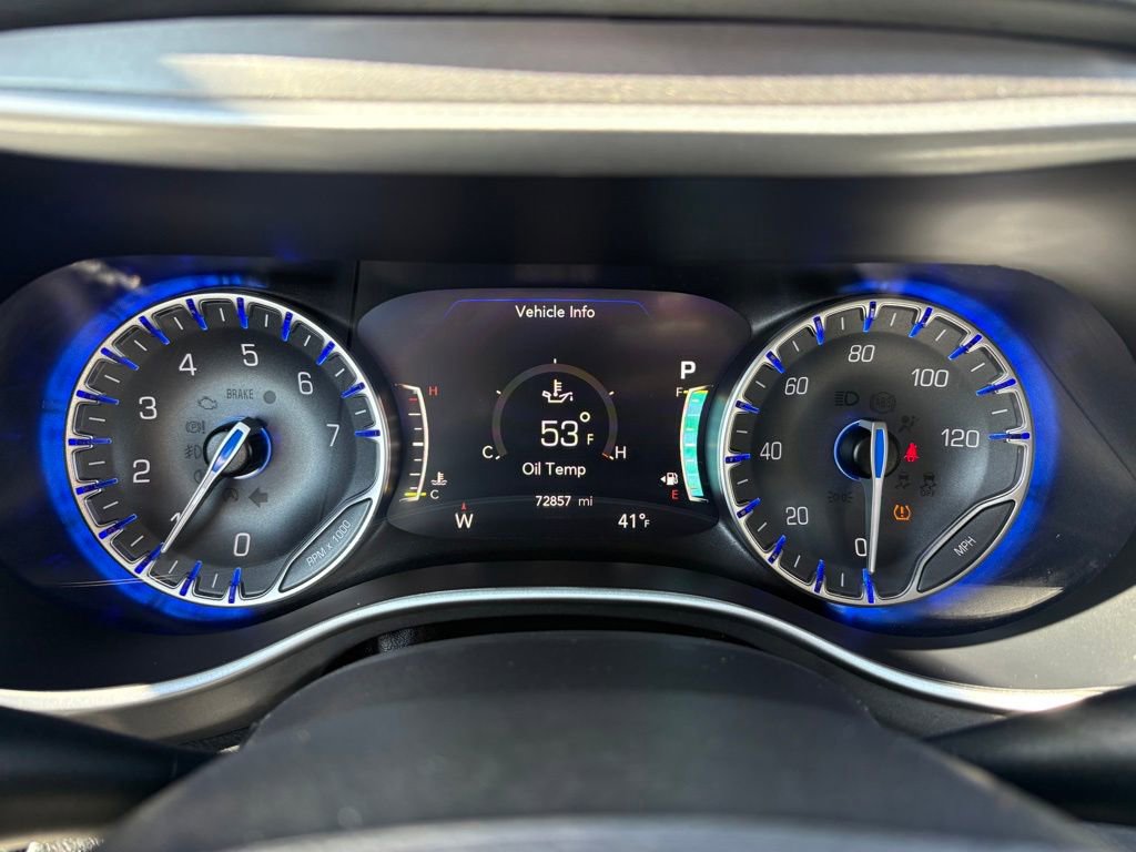 Certified 2023 Chrysler Pacifica Touring-L FWD image 25