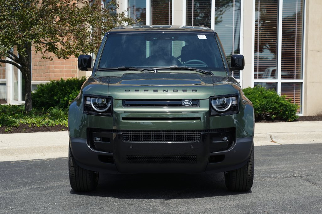 New 2026 Land Rover Defender 110 S AWD/4WD image 4