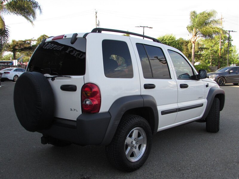 Used 2004 Jeep Liberty Sport w/ PWR Convenience Group AWD/4WD image 7