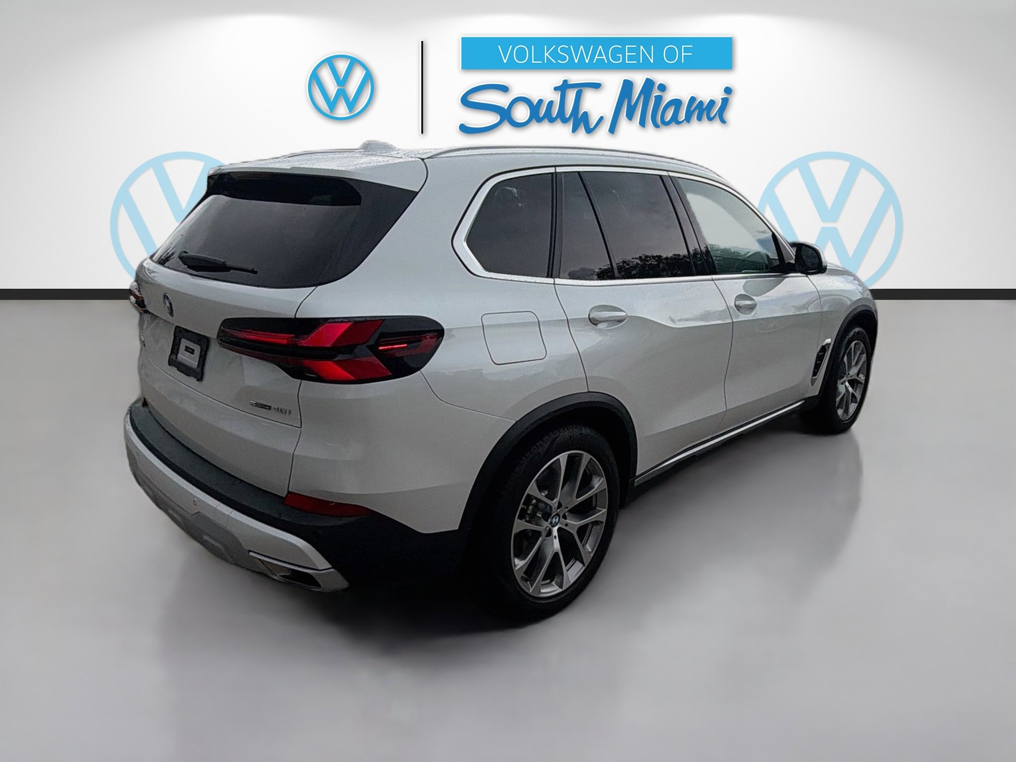 Used 2024 BMW X5 sDrive40i w/ Executive Package RWD image 7