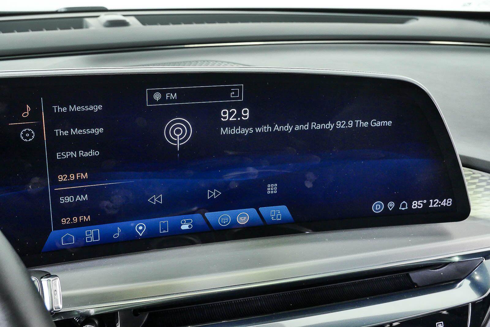 Used 2024 Cadillac Lyriq Luxury AWD/4WD image 14