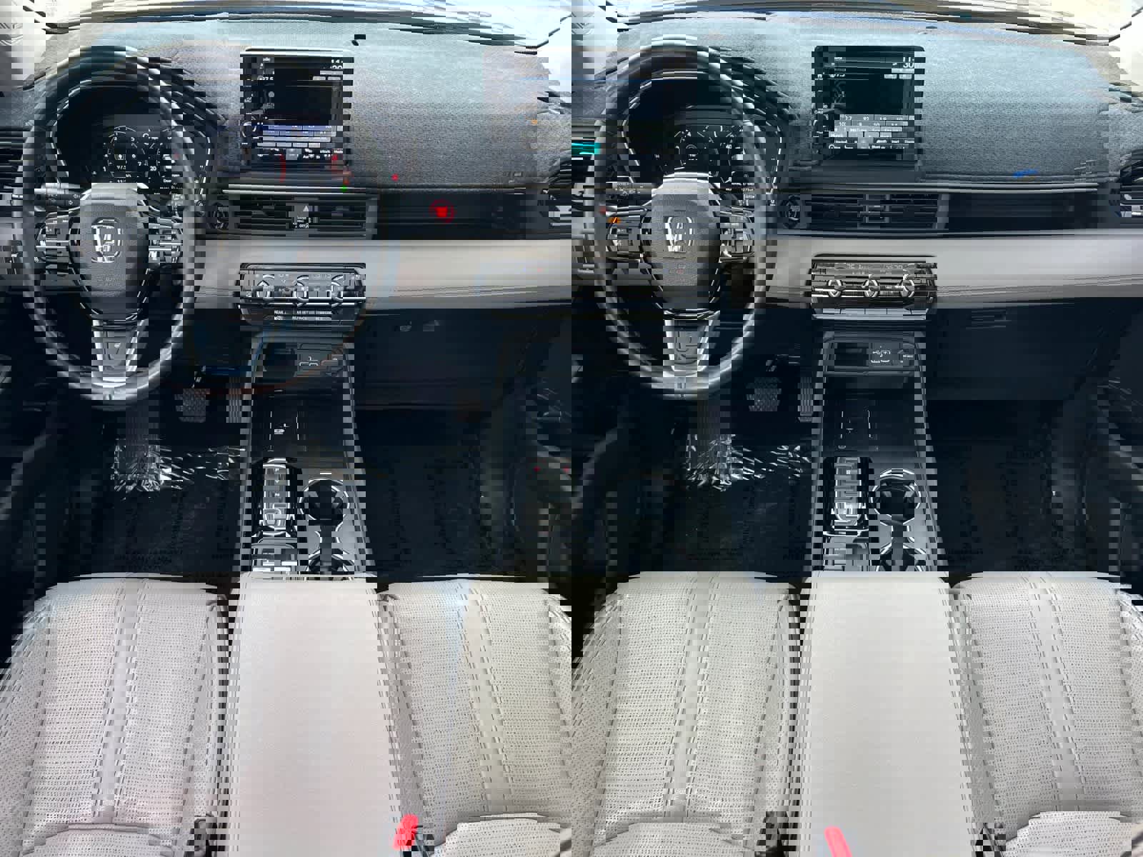 Used 2023 Honda Pilot Elite image 3