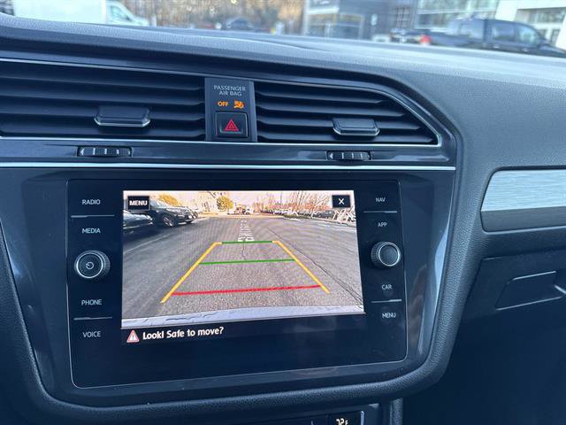 Used 2020 Volkswagen Tiguan SEL w/ 3rd Row Seat Package image 24