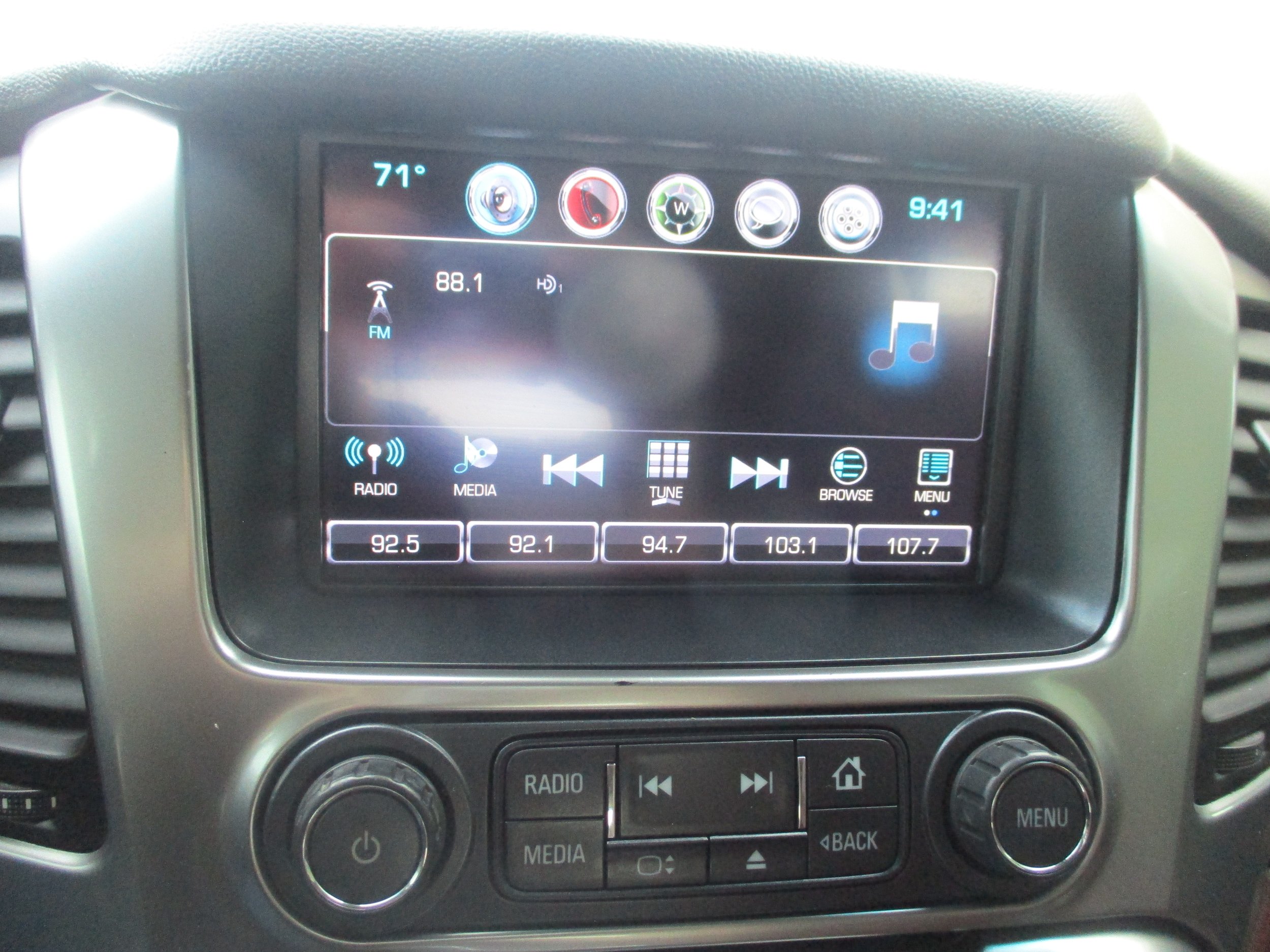 Used 2016 Chevrolet Tahoe LTZ AWD/4WD image 17