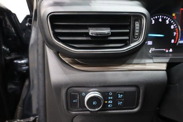 Used 2022 Ford Explorer Limited w/ Equipment Group 301A image 23
