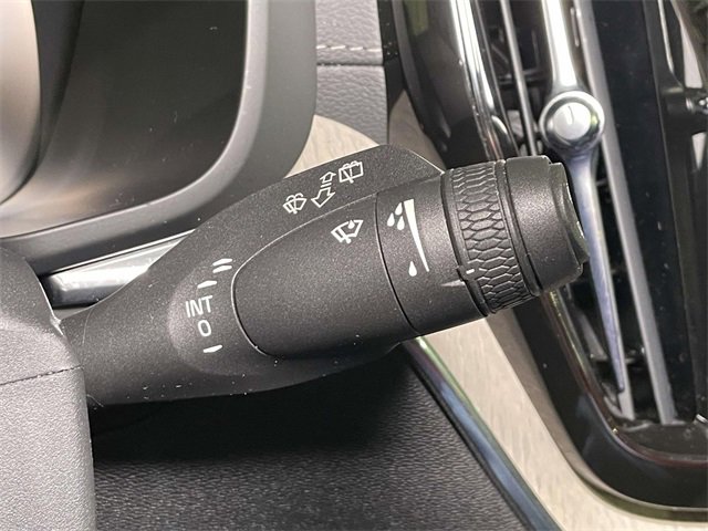 Used 2021 Volvo XC60 T5 Inscription w/ Protection Package Premier image 34