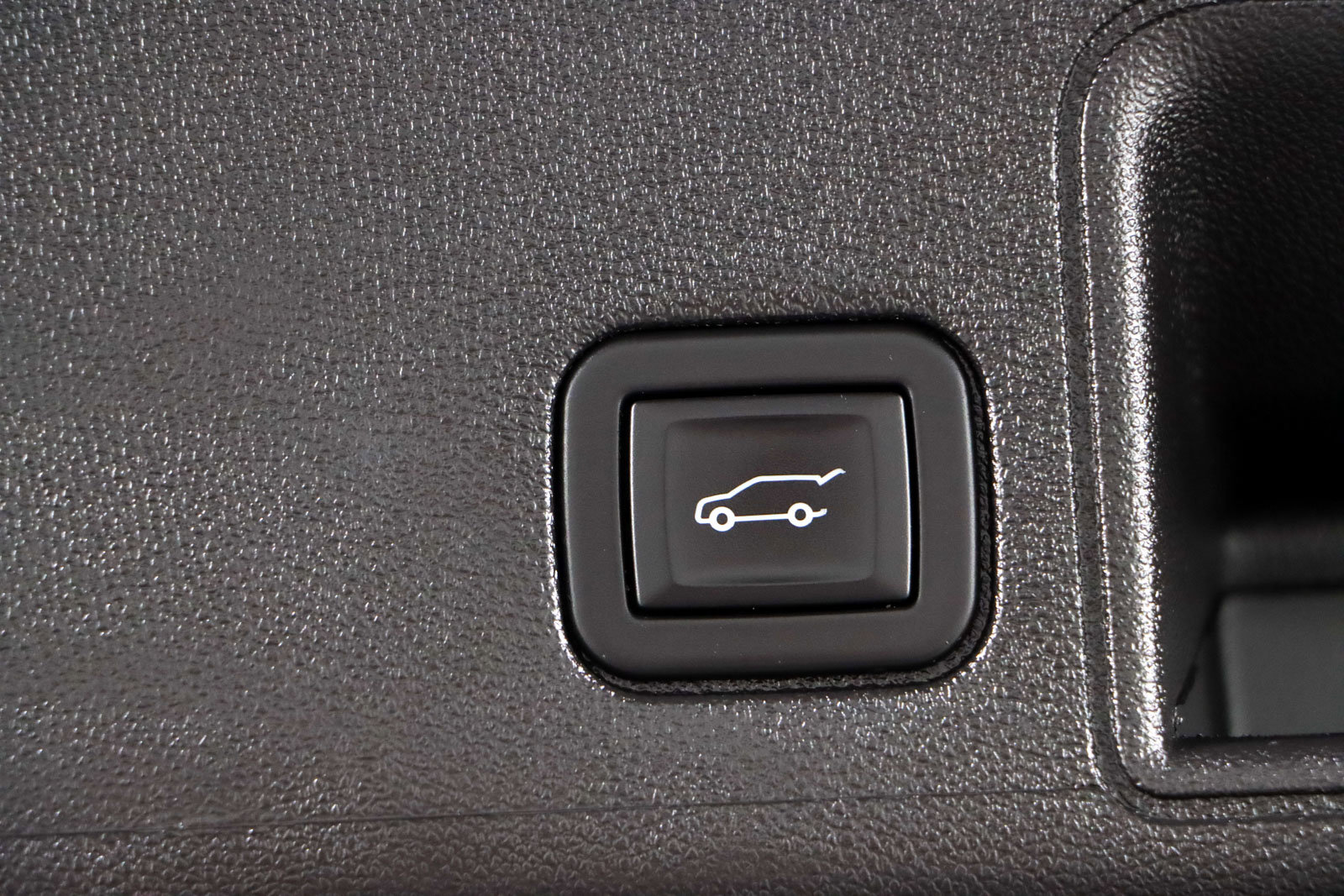 Used 2023 GMC Terrain SLT image 29