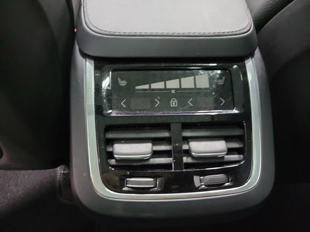 Used 2025 Volvo XC90 B5 Plus w/ Protection Package Premier image 34