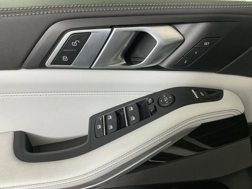 Certified 2025 BMW X5 sDrive40i RWD image 18