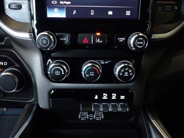 New 2026 RAM 1500 Express AWD/4WD image 17