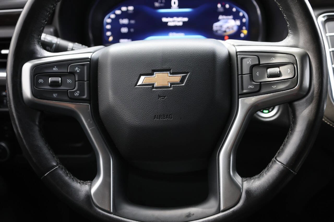 Used 2022 Chevrolet Tahoe Z71 w/ Luxury Package image 19