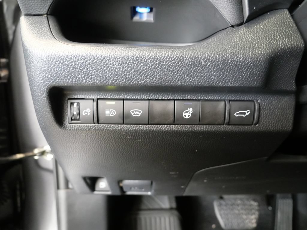 Used 2024 Toyota RAV4 XSE AWD/4WD image 14
