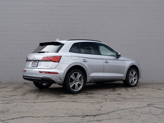 Certified 2025 Audi Q5 2.0T Premium w/ Convenience Plus Package image 7