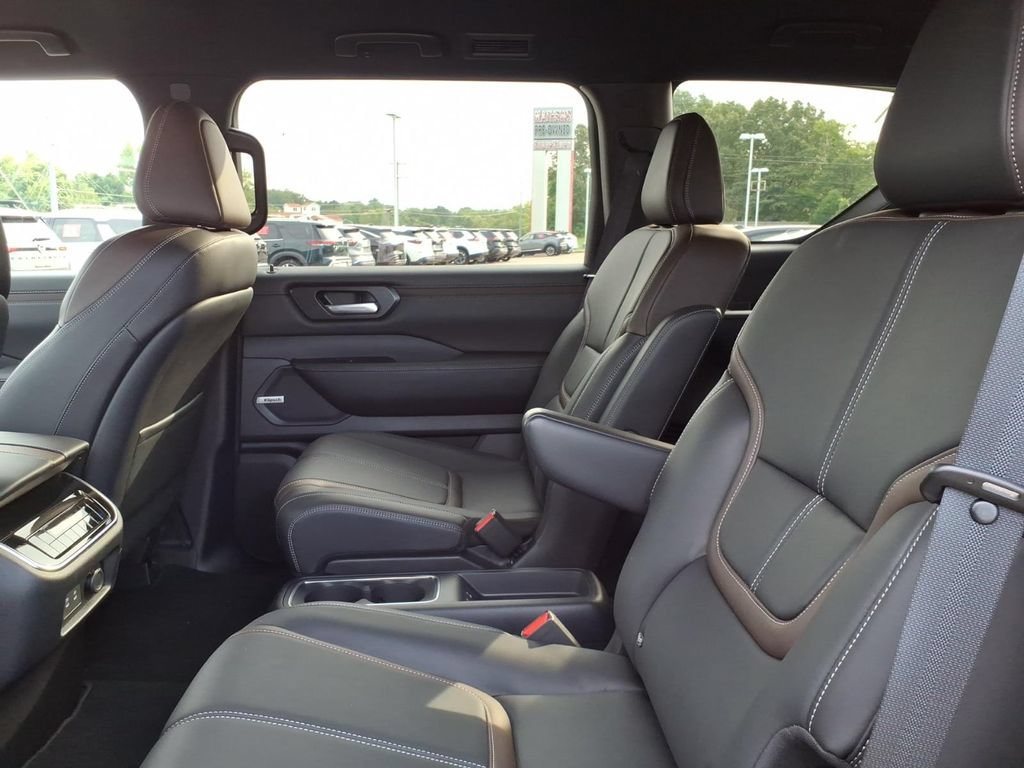 Certified 2025 Nissan Armada SL w/ Captain's Chari Seat Package AWD/4WD image 6