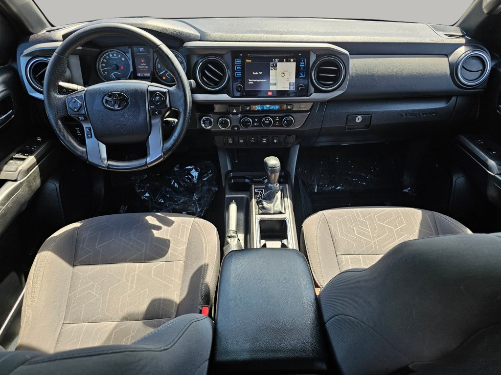 Used 2016 Toyota Tacoma TRD Off-Road AWD/4WD image 3