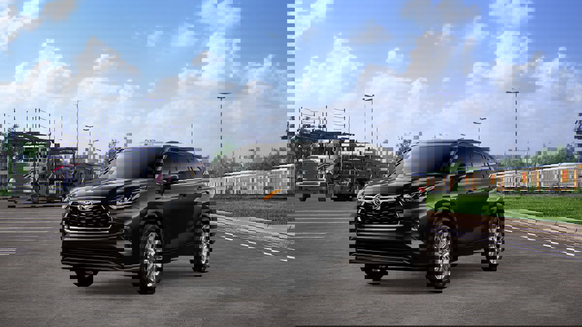 New 2026 Toyota Highlander Limited image 1